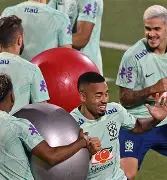 比安卡迪近期一直在内马尔家里